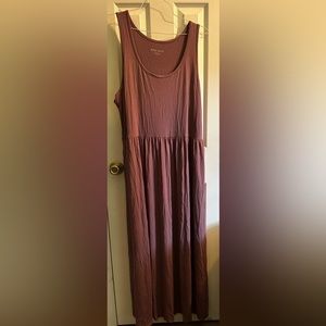 Women’s sleeveless maxi dress by Ava & Viv- dusty rose color - size 2X